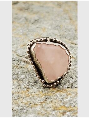 ROSE QUARTZ RING WITH EMBOSSED RING BAND HANDMADE IN STERLING SILVER SIZE 6.5